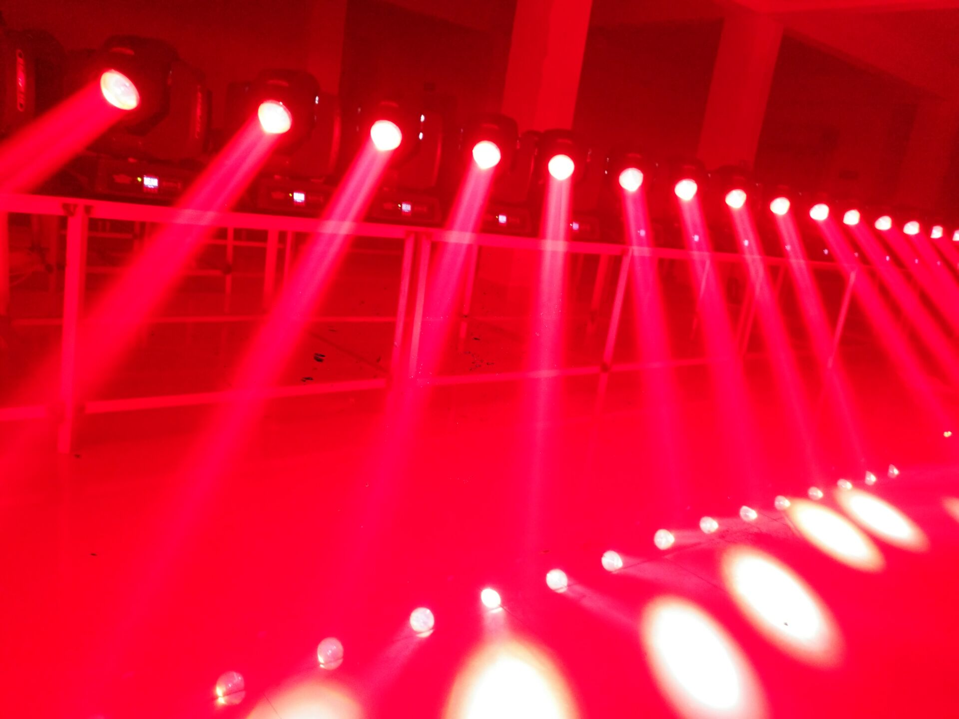 光束燈如何選購(gòu)才好效果圖